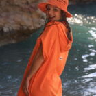 ⁦Orange Towel Poncho⁩ - الصورة ⁦2⁩